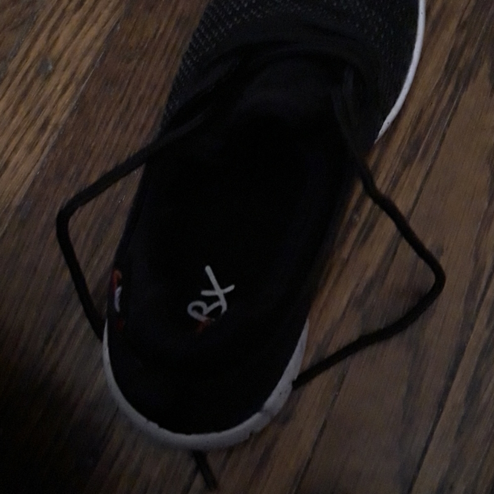Shoes - Picture 2 of 4